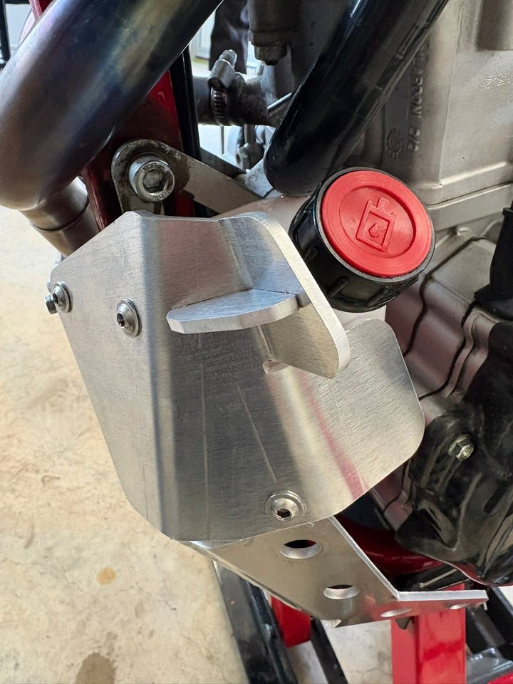 AJP PR7 Protezione del serbatoio del liquido di raffreddamento 2017/2024 - ambro-racing