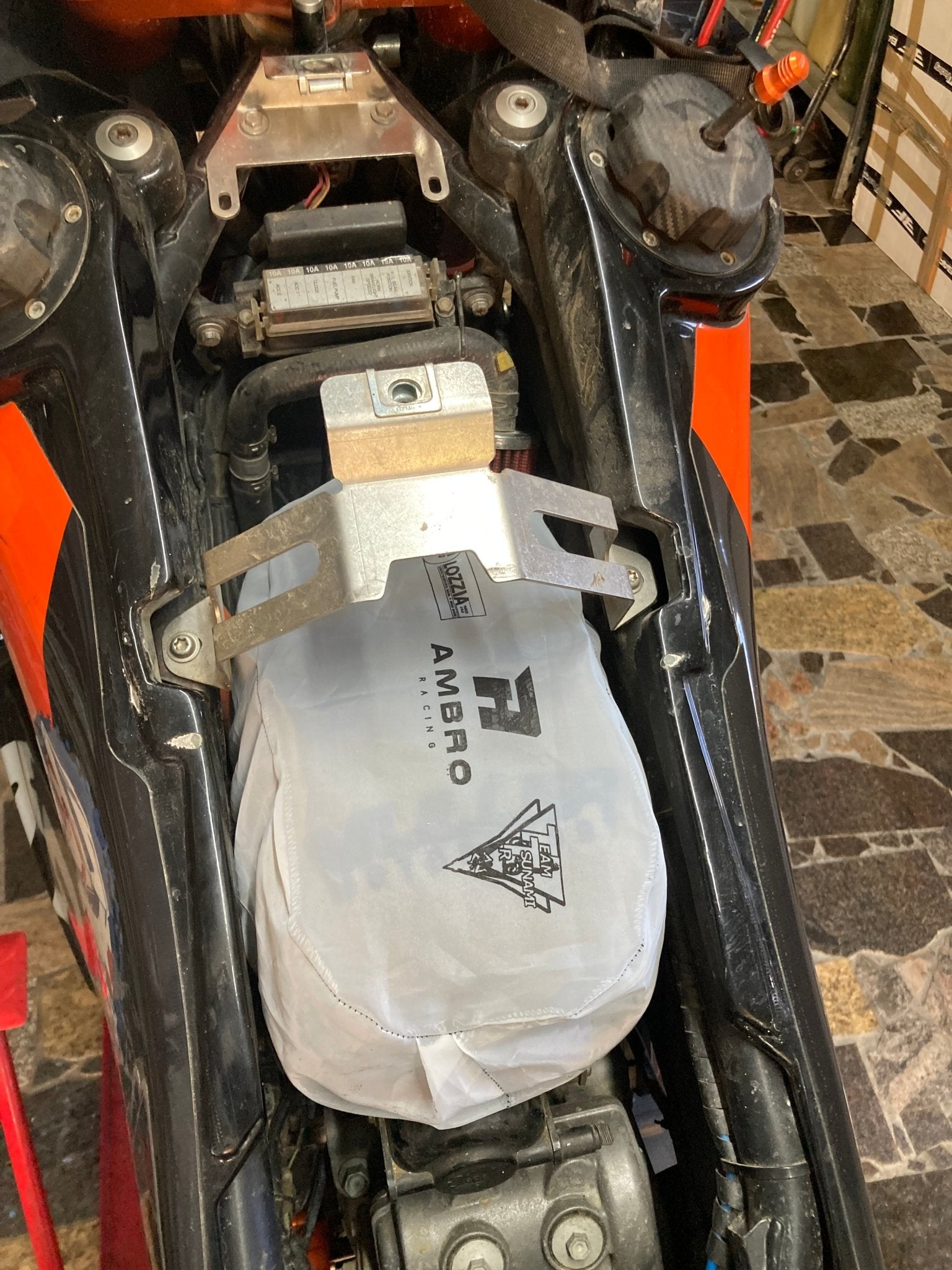 Calza Filtro Aria Moto Protezione LC8 ( Adventure - SuperEnduro - SM/R ) - ambro - racing