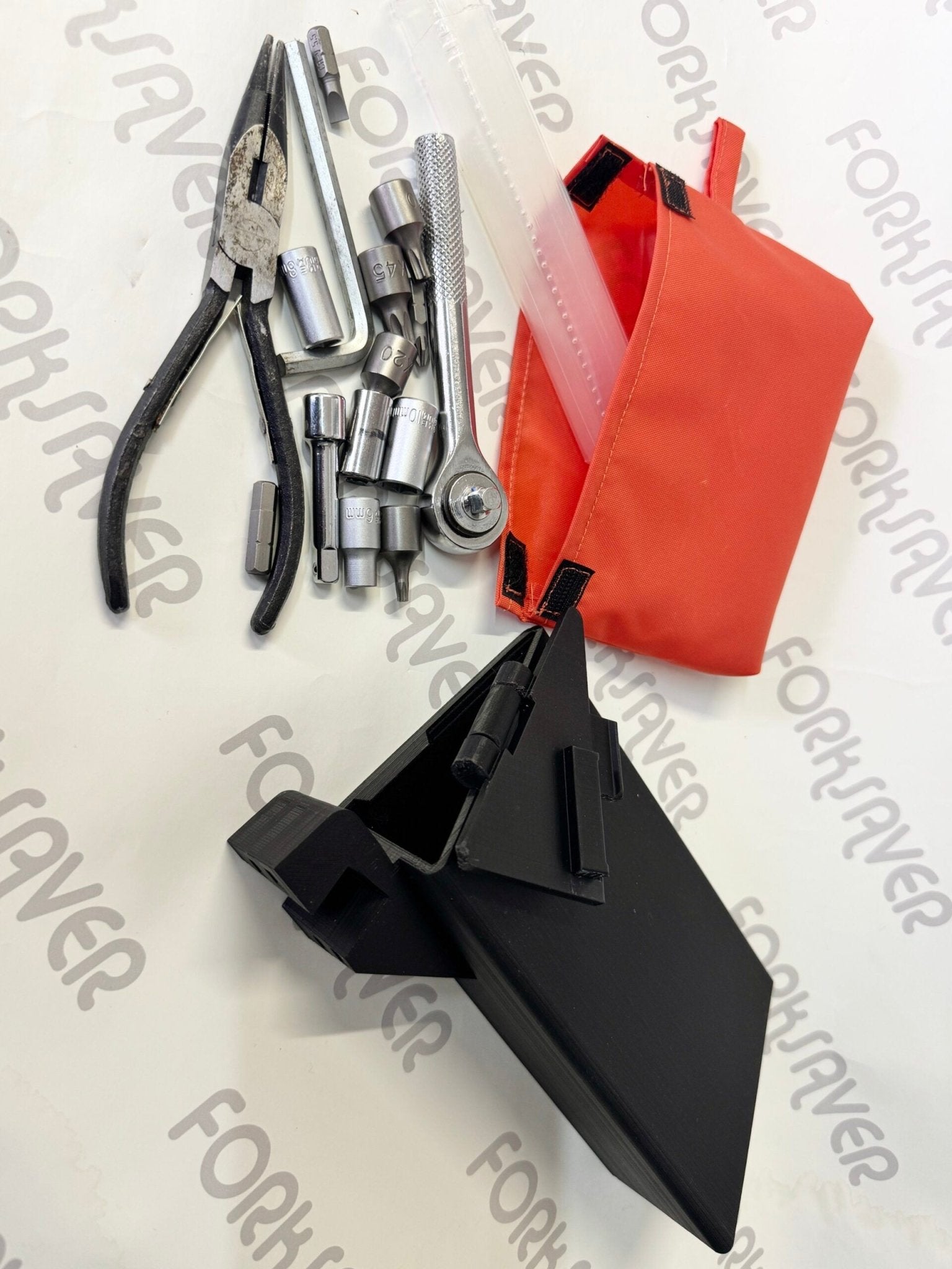 FORKSAVER®TOOLBOX Cassetta Porta Attrezzi per KTM - GASGAS - HUSQVARNA – Massima efficienza sulla moto, zero ingombro per il pilota. - ambro - racing