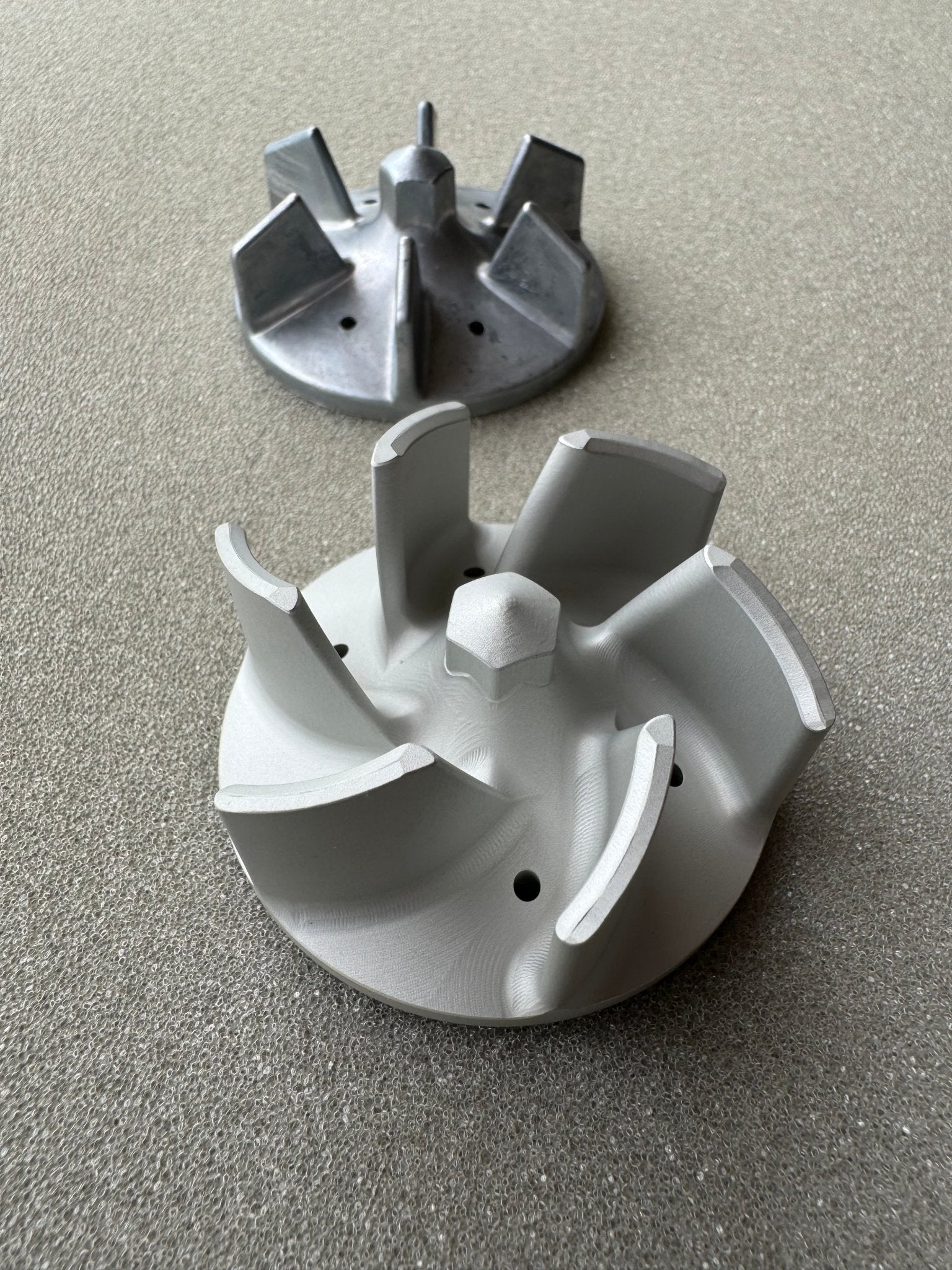 Pompa acqua maggiorata per Aprilia TUONO/TUAREG/RS 660 - ambro - racing