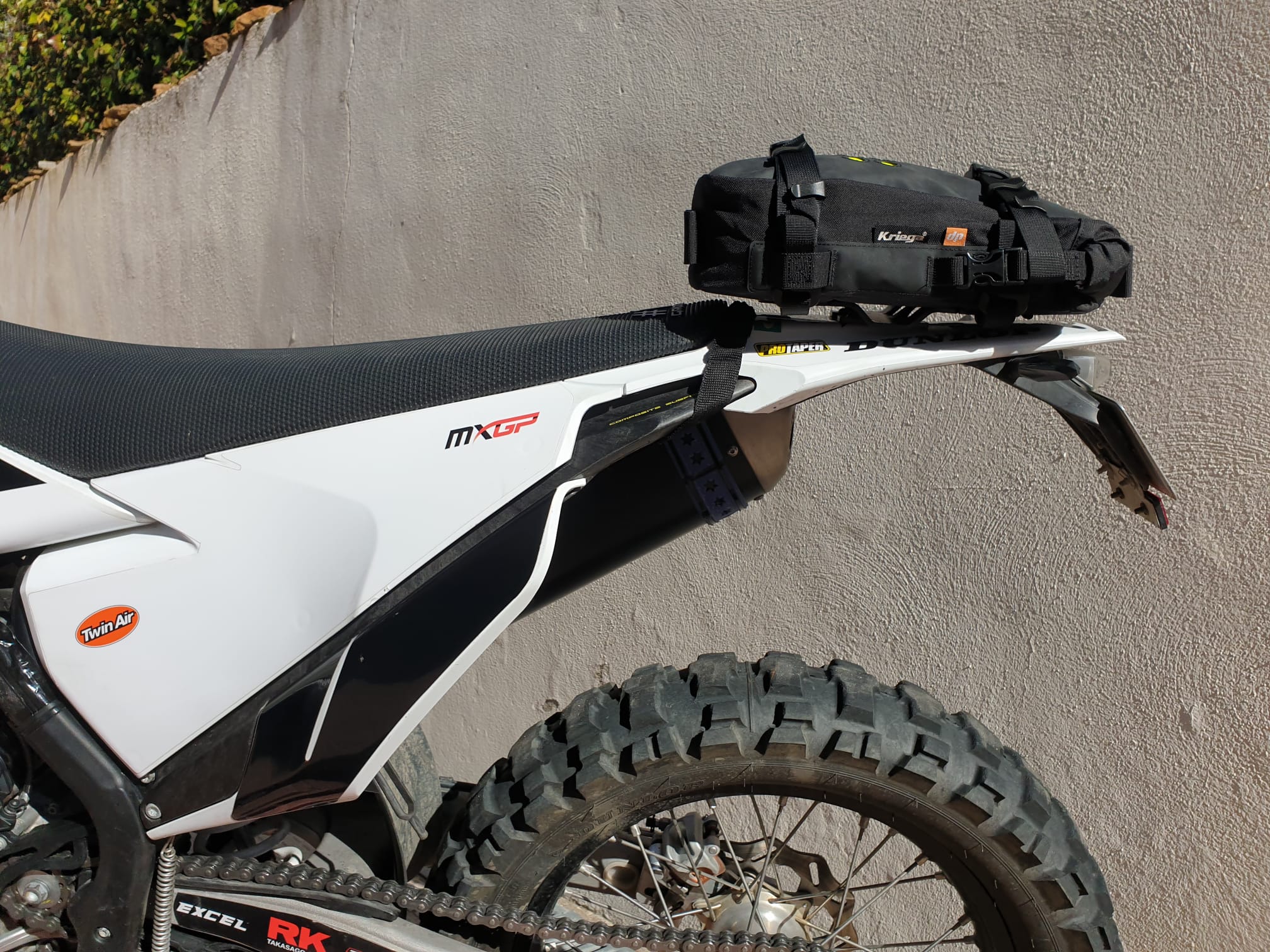 PORTAPACCHI UNIVERSALE PER MOTO DA ENDURO - ambro - racing