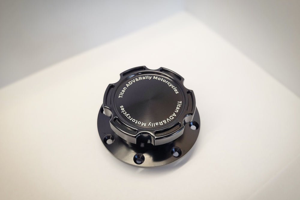 Set tappo serbatoio a collo alto AJP PR7 - TITAN - ambro - racing